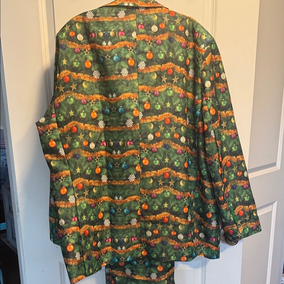 Vibrant Holiday Tree Pattern Suit - Picture 7 of 7